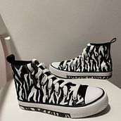 Mi Proyecto del curso: Restauración y personalización de sneakers. Fashion Design project by pilarguci - 03.02.2021