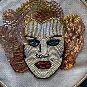 Mi Proyecto del curso: Retratos bordados en pedrería. Accessor, Design, Embroider, and Decoration project by Addy Maldonado - 05.23.2021