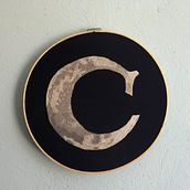 C lunar. Embroider project by Denisse Orea - 02.04.2021