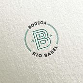 Vino Babel Ein Projekt aus dem Bereich Br, ing und Identität, Logodesign und Grafikdesign von Martin Campagna - 11.03.2021