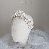Tiara "Alih". Design, Accessor, Design, Jewelr, Design, Fashion Design, and Product Design project by Vero Huerta Cuellar - 03.12.2021
