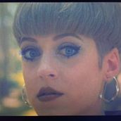 VIDEO CLIP - Los Ojos - Hace Tiempo. Un projet de Cinéma, vidéo et télévision, Conception d'éclairage, Conception de personnages, Création de costumes, Édition vidéo, Scénario, Production musicale , et Vidéo de Artur Bardavío - 11.09.2018