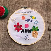Mi Proyecto del curso: Técnicas básicas de bordado: puntadas, composiciones y gamas cromáticas. Accessor, Design, Costume Design, Embroider, and Color Theor project by Andrea Mora López - 06.14.2021