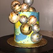 Maritza Gonzalez - My project in Cake Design: Modern Decorating Techniques course.  project by maritza_gonzalez7609 - 04.01.2021