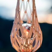 Portamacetas en macramé. Un proyecto de Macramé de Hilda Margarita Rodríguez Gómez - 24.12.2020