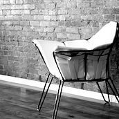 Chair for the tired parent. Un proyecto de Diseño, creación de muebles					 y Diseño industrial de Addison Carter - 07.04.2021