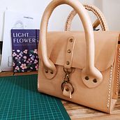 Mi Proyecto del curso: Creación de bolsos de cuero artesanales para principiantes. Un progetto di Artigianato di Lucia Rodriguez Trinidad - 07.04.2021