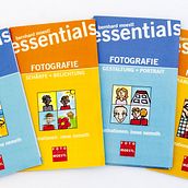 Photoessentials - a pocket guide to learn photography. Un proyecto de Diseño gráfico, Ilustración tradicional e Infografía de Irene Nemeth - 01.05.2016