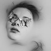Mariposas en la bañera. Photograph, Fine-Art Photograph, and Digital Photograph project by Nerea - 04.11.2021