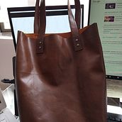 Mi Proyecto del curso: Creación de bolsos de cuero artesanales para principiantes. Arts, and Crafts project by Laura Jaramillo Forero - 04.13.2021