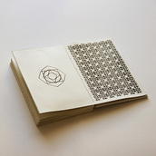 Kaleidoscope (Libro de artista). Fine Arts, Bookbinding, Editorial Illustration, Digital Illustration, and Screen Printing project by Juan Tobías - 04.15.2021