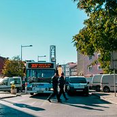 "Reflection of society"- Reflexo da Sociedade by Carina Gomes. Un proyecto de Arte urbano, Escritura, Fotografía, Narrativa y Vídeo de Carina Gomes - 17.04.2021