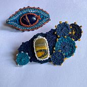 Fiber Art Brooches . Arts, Crafts, Creativit, Fiber Arts, and Macramé project by Laura Bernard - 03.08.2021