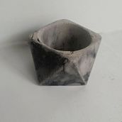 Maceta de concreto con tecnica de marmolizado. Creativit, Furniture Design, Making, and Painting project by Erick Marti Jimenez Rodriguez - 04.20.2021