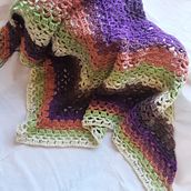 light colourful shawl. Un proyecto de Crochet de Lily Ryan - 04.05.2021