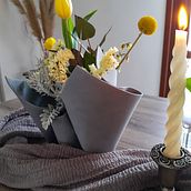 Textured vases from recycled jars and Easter table setting. Decoration, and Design project by Elena Claudia Vasile - 05.02.2021