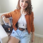 Meu projeto do curso: Bordado: conserto de roupas. Un projet de Artisanat de Suzane Pontes - 06.05.2021