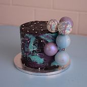 Cake design: Pastel galactico para dia de las madres.. DIY & Instagram project by Javiera Carolin - 05.07.2021