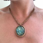 Mi Proyecto del curso: Joyería en macramé . Seni, Kerajinan, Desain Perhiasan, Seni Serat, Dan Macramé proyek oleh Irene R Calzadilla - 05.13.2021