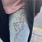 My project in Embroidery: Clothing Repair course. Embroider, Sewing, DIY, Upc, and cling project by Victoria D. - 05.10.2021