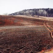 Iron field. Un progetto di Fotomontaggio e Fotografia di Petr Kobylka - 16.05.2021