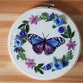 Purple & Blue. Traditional illustration, and Embroider project by Yanin Cuyen Lopez - 05.21.2021