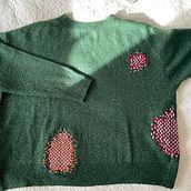 Mi Proyecto del curso: Visible mending: arregla con color tus prendas de punto. Fashion Design, Embroider, Sewing, Fiber Arts, Upc, and cling project by Soledad Quiroz - 05.21.2021