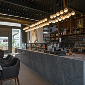 Chocolate Café. Projekt z dziedziny Architektura wnętrz, Projektowanie wnętrz, Projektowanie powierzchni h, low i ch użytkownika Mohamed Yousri - 31.12.2020