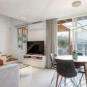 Meu projeto do curso: Introdução à fotografia de interiores. Un proyecto de Fotografía, Fotografía publicitaria, Fotografía arquitectónica y Fotografía en interiores de Lise Longo - 23.05.2021