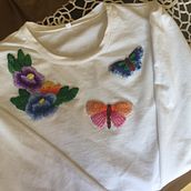 Mi Proyecto del curso: Diseño de moda: pintura y bordado sobre prendas. Painting, Fashion Design, Embroider, DIY, Upc, and cling project by Lucia Valvasori - 05.21.2021