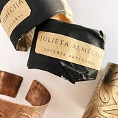 Joyería Artesanal . Advertising, Photograph, Marketing, Social Media, Mobile Photograph, Product Photograph, Mobile Marketing, Instagram, Instagram Photograph, Arts, and Crafts project by Rocio Andreu - 05.26.2021