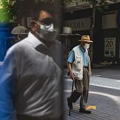 Mi Proyecto del curso: Santiago Centro en Covid. Photograph, Outdoor Photograph, Documentar, Photograph, Lifest, and le Photograph project by Rodrigo Bacigalupe Lazo - 05.27.2021