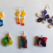 My first proyect in my jewellery resin design course. Un proyecto de Diseño de jo y as de Rocio Coxola Nunez de Thompson - 26.05.2021