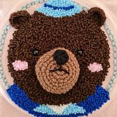 Mi Proyecto del curso: Punch needle y crochet: crea personajes únicos. Un proyecto de Artesanía, Diseño de juguetes, Bordado, Tejido, DIY y Crochet de May - 28.05.2021