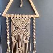 Meu projeto do curso: Introdução à tapeçaria em macramê. Un proyecto de Macramé de Marisa Rosane Forgerine Moraes - 31.05.2021
