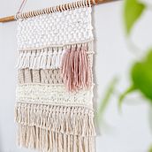 Meu projeto do curso: Introdução ao macramê: criação de um tapete decorativo. Accessor, Design, Arts, Crafts, Interior Design, Decoration, Fiber Arts, and Macramé project by Marina - 04.28.2021