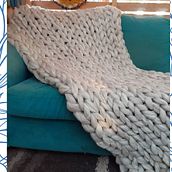 Mi Proyecto del curso: Introducción al arm knitting y teñido de lana. Un progetto di Interior Design, Fiber Art e Tintura tessile di Cathya Urquieta Medina - 01.06.2021