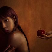 Mi Proyecto del curso: Autorretrato fotográfico conceptual (EGO). Photograph, Post-production, Photo Retouching, Portrait Photograph, Studio Photograph, Fine-Art Photograph, Photomontage, and Self-Portrait Photograph project by Tatiana Vidal - 06.07.2021