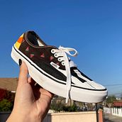 Mi Proyecto del curso: Restauración y personalización de sneakers Ein Projekt aus dem Bereich Erweiterungsentwicklung, Modedesign, Malerei mit Acr, l, DIY, Upc und cling von Gabriela Quiero - 07.06.2021