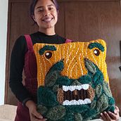 Cojín decorativo de Barbudo del bosque ¡Terminado! . Embroider, and Decoration project by Ana Patricia - 06.10.2021