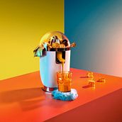 Bankademia. Advertising, Photograph, Film, Video, Sound Design, Product Photograph, Photographic Lighting, Studio Photograph, Stor, board, and Concept Art project by Tessa Doniga Johnson - 02.01.2021