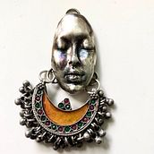 Moonface . Un progetto di Design di accessori di Faltner Kerstin - 15.06.2021