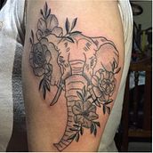 Mi Proyecto del curso: Tatuaje botánico con puntillismo. Traditional illustration, Tattoo Design, and Botanical Illustration project by paocorvalan_b - 06.18.2021