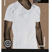Packaging YM Short Esleeve T-shirt close. Un proyecto de Packaging, Ilustración tradicional, Retoque fotográfico y Creatividad de Sergio CC - 21.06.2021
