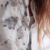 Mi Proyecto del curso: Impresión botánica en textil y papel. Un projet de Artisanat, St, lisme, DIY , et Teinture textile de Maru Bai - 20.06.2021
