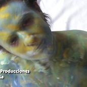 Me Hundo. Photograph, Post-production, Art Direction, Animation, Stop Motion, Music, Music Production, Film, Video, and TV project by Nicolas Ruarte - 06.24.2021