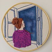 Ângela na Janela. Accessor, Design, Costume Design, Embroider, and Color Theor project by Ítala Marciano - 06.25.2021
