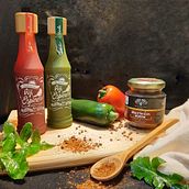 Ají y Merkén Chileno productos . Photograph, Marketing, Product Photograph, Studio Photograph, Digital Photograph, Food Photograph, Lifest, le Photograph, and Advertising project by Monica Uribe - 06.26.2021