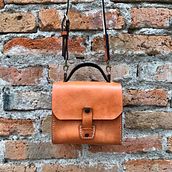 Mi Proyecto del curso: Creación de bolsos de cuero artesanales para principiantes. Design, Accessor, Design, Arts, Crafts, and Sewing project by hazaelvaldes - 06.30.2021