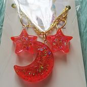 Aretes y dijes con resina. Een project van Sieradenontwerp van Rocio Villalva Saldaña - 05.07.2021